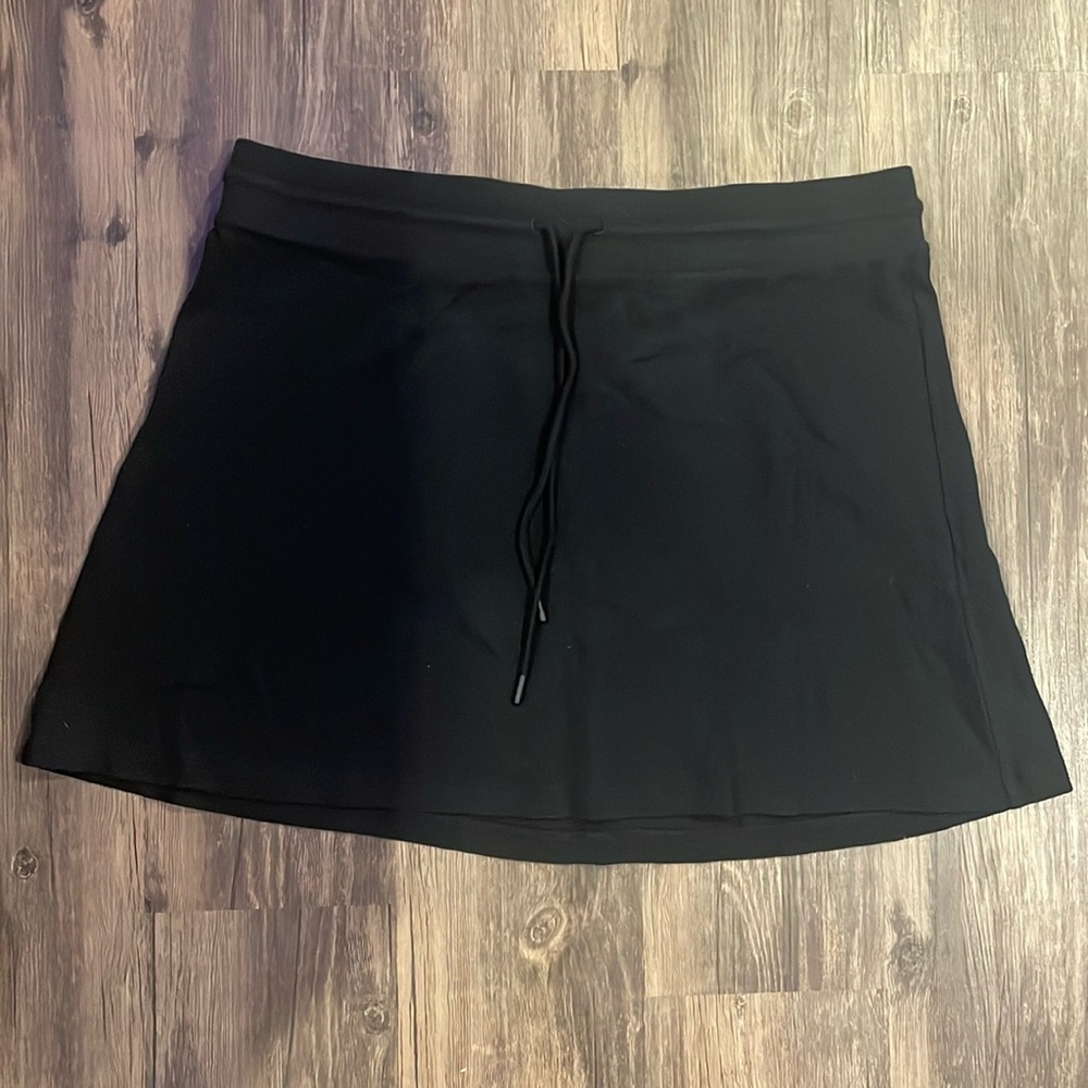 Aritzia Sunday Best skirt